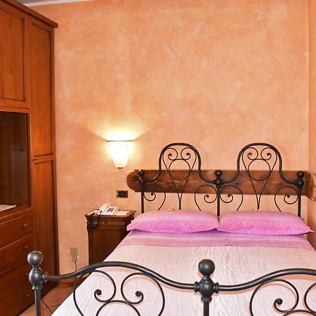 Albergo Ristorante Conca Azzurra Colico Extérieur photo
