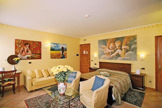 Albergo Ristorante Conca Azzurra Colico Extérieur photo