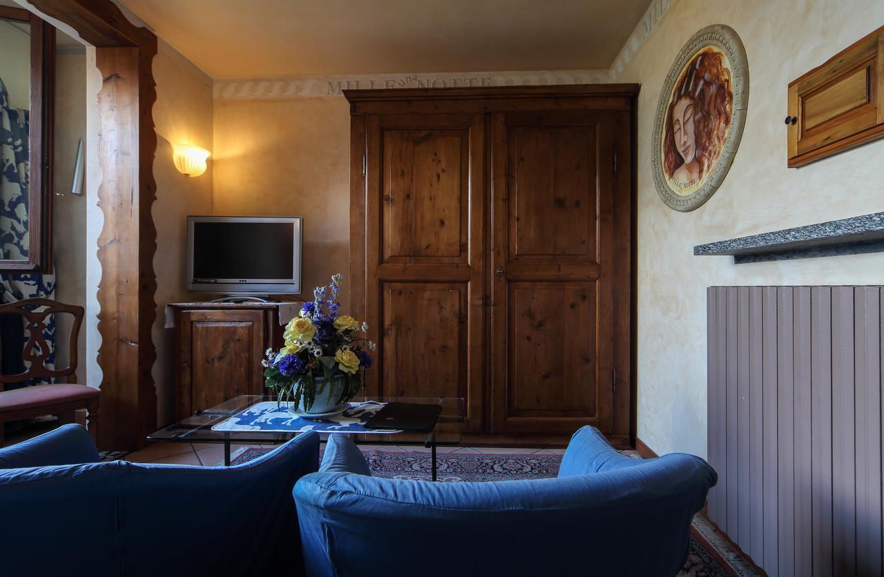 Albergo Ristorante Conca Azzurra Colico Extérieur photo