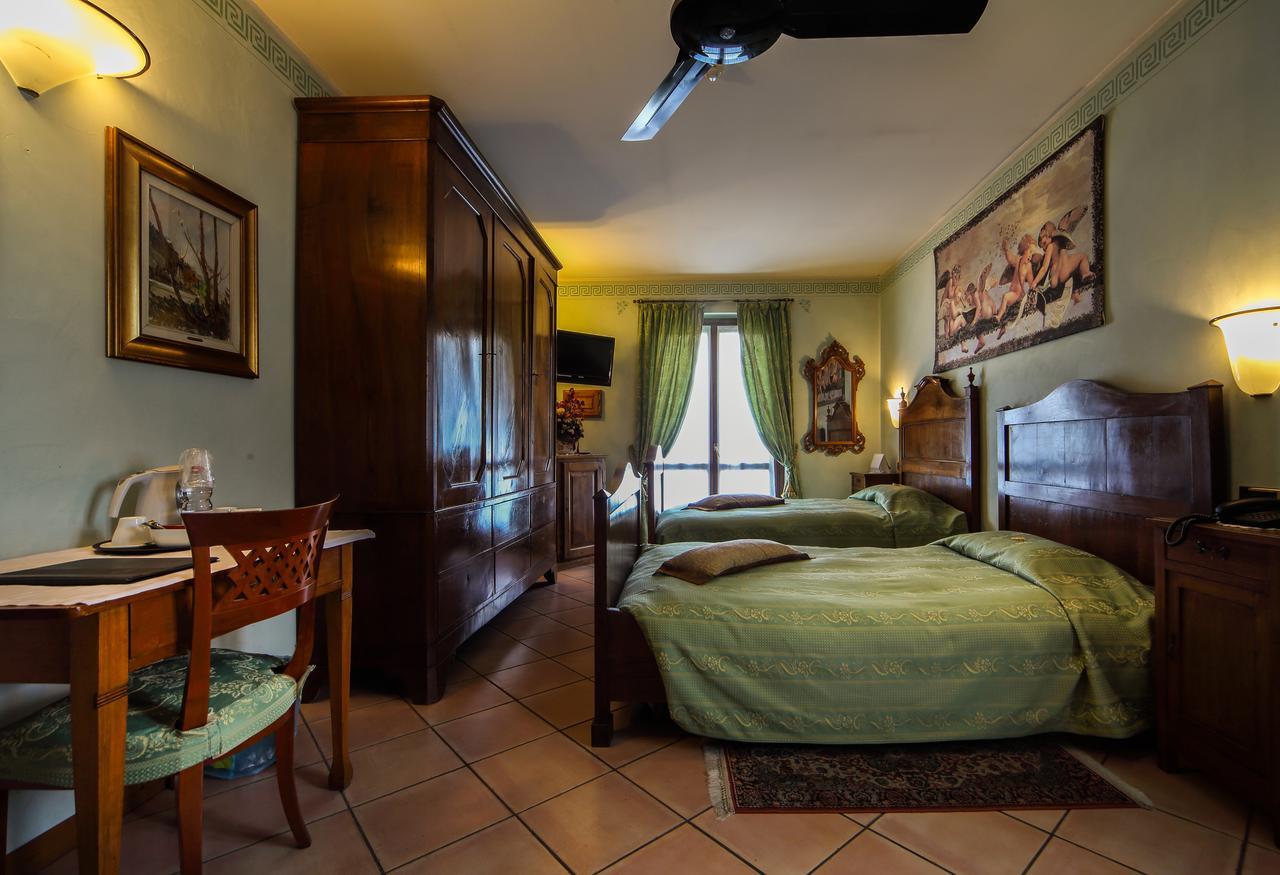 Albergo Ristorante Conca Azzurra Colico Extérieur photo