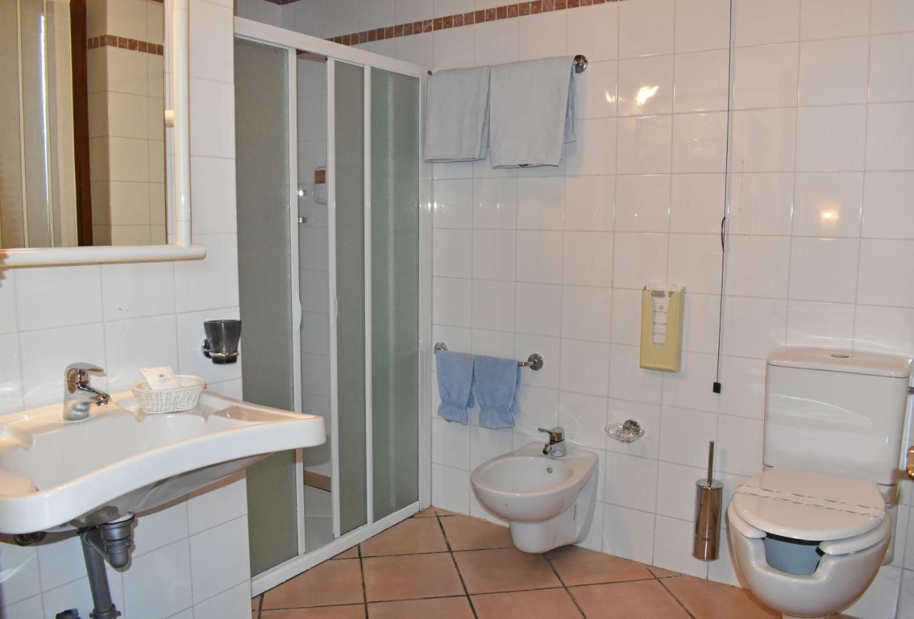 Albergo Ristorante Conca Azzurra Colico Extérieur photo